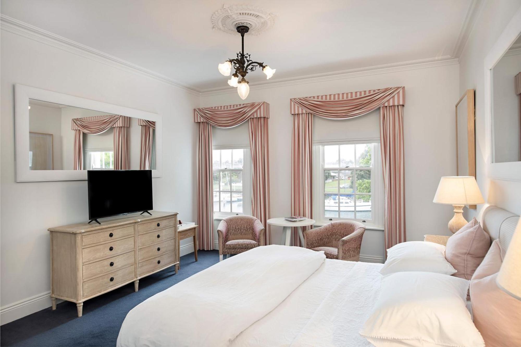 Oscars Waterfront Boutique Hotel Port Fairy Bagian luar foto